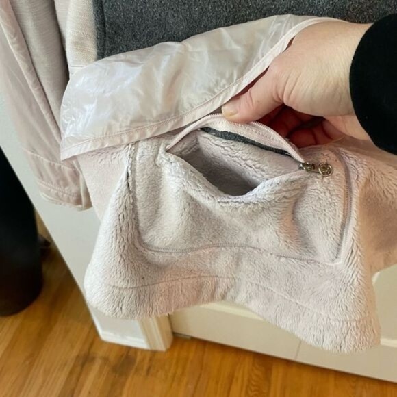 Lululemon pink pastel jacket and pant size 8 - Picture 15 of 15